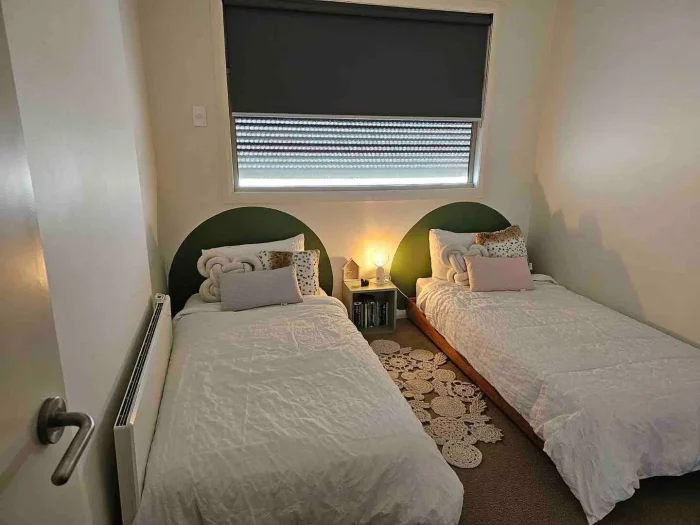 Deer-Park-Accommodation-07_4_11zon