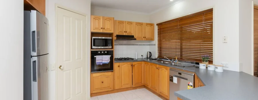 Tarneit-Accommodation-10_6_11zon